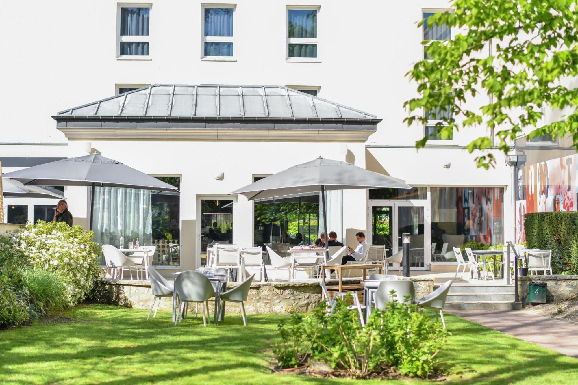 Mercure Chateau De Fontainebleau Exterior photo